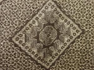 アンティーク　菱模様織り出し　本場泥大島紬着物